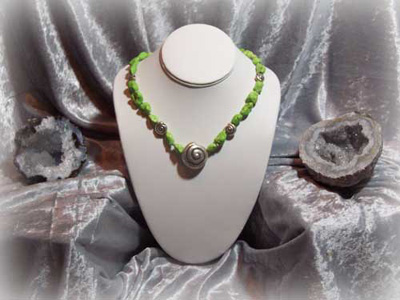 Gaspeite Gemstone Beaded Necklace with Hill Tribe Silver Shell Pendant